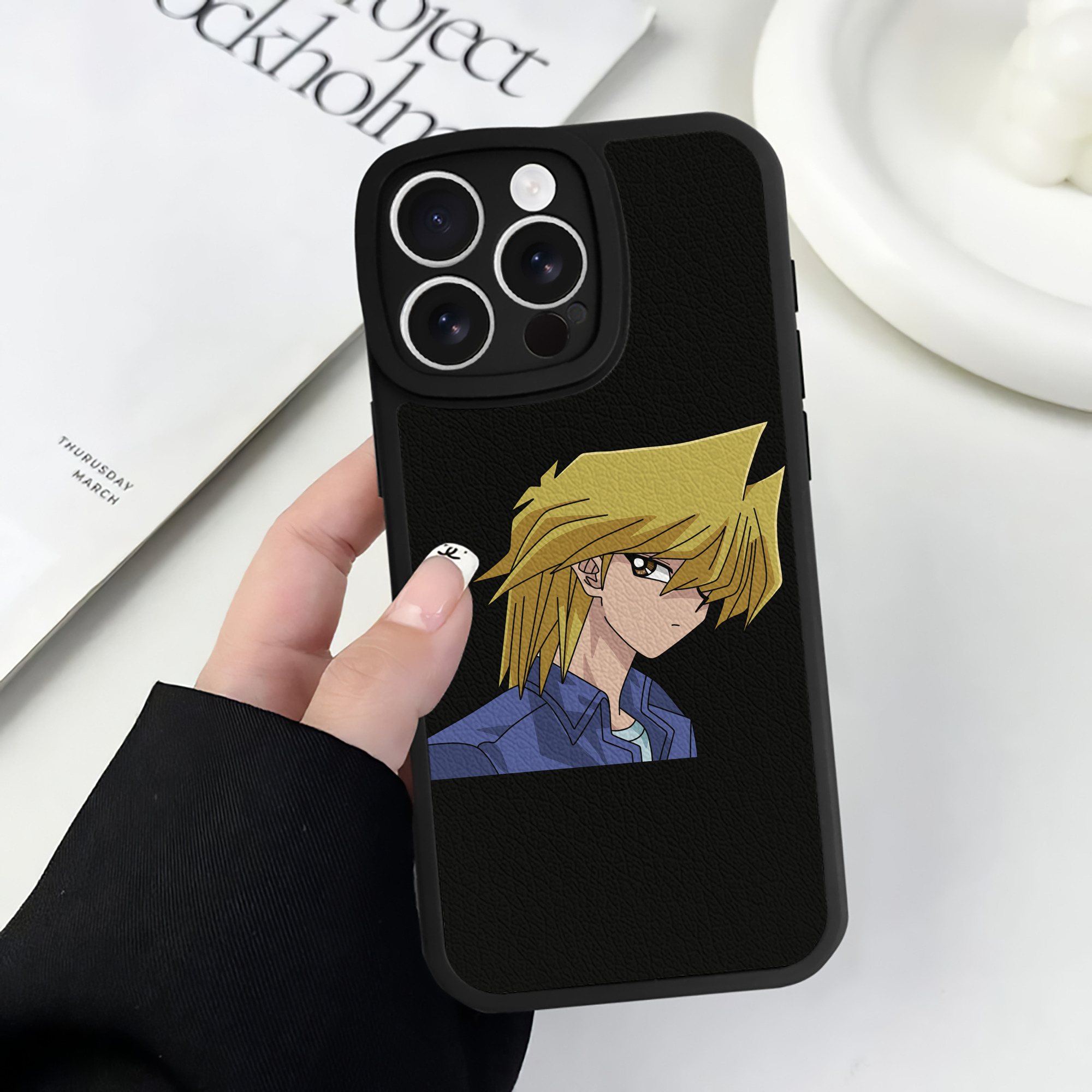 遊☆戯☆王 Yu-Gi-Oh! 【iPhone 16シリーズ対応】シリコンスマホケース（レザー調） 材質：シリコン